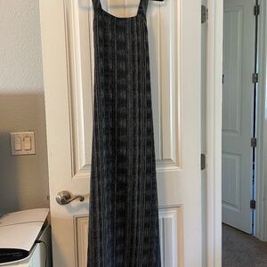 Athleta cross-back Maxi Dress w/pockets - NEW, Never worn! FREE SHIPPING